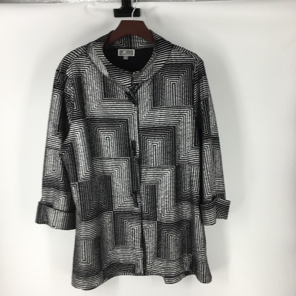 Beautiful Silver Metallic Black Jacket (0617) - Picture 4 of 8